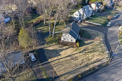 $799,000 | 241 Evergreen Court, Mountainside, NJ 07092