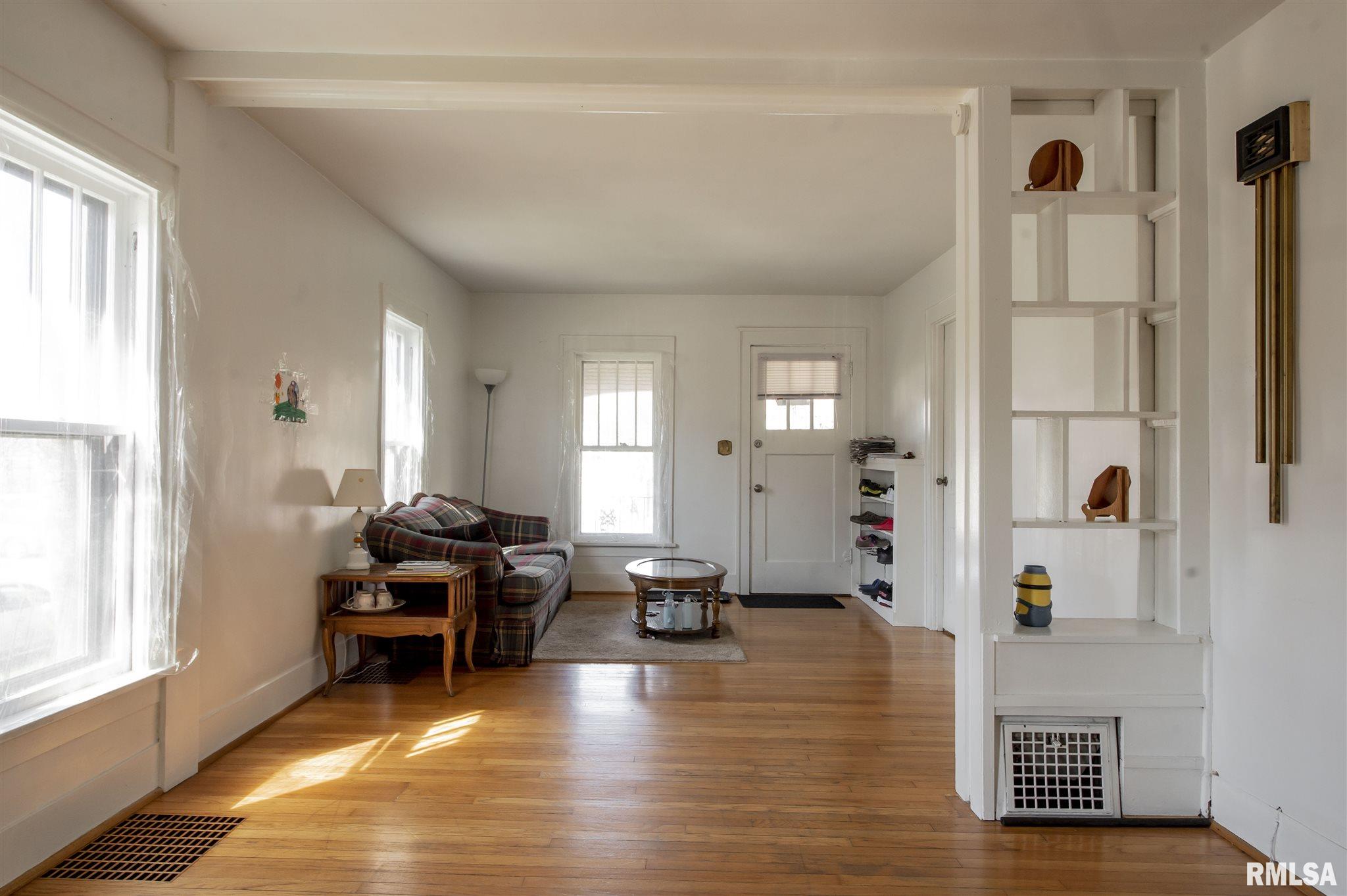 2625 Middle Road Davenport, IA 52803 - Photo 4 of 22 Gallery Image 4
