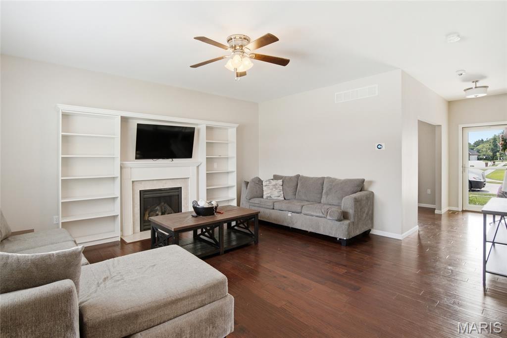728 Longfellow Drive O'Fallon, IL 62269 - Photo 15 of 51