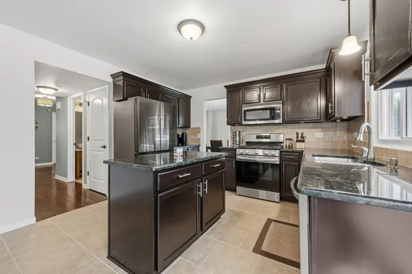 $516,000 | 13 Callery Court, Bolingbrook, IL 60490