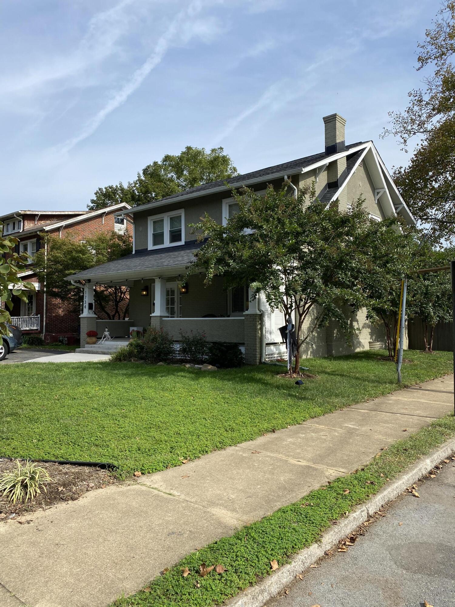 1734 Arlington Road Southwest Roanoke, VA 24015 - Photo 3 of 29 4FB52FF6-8667-49B1-9D13-CACBBF7EB4D8