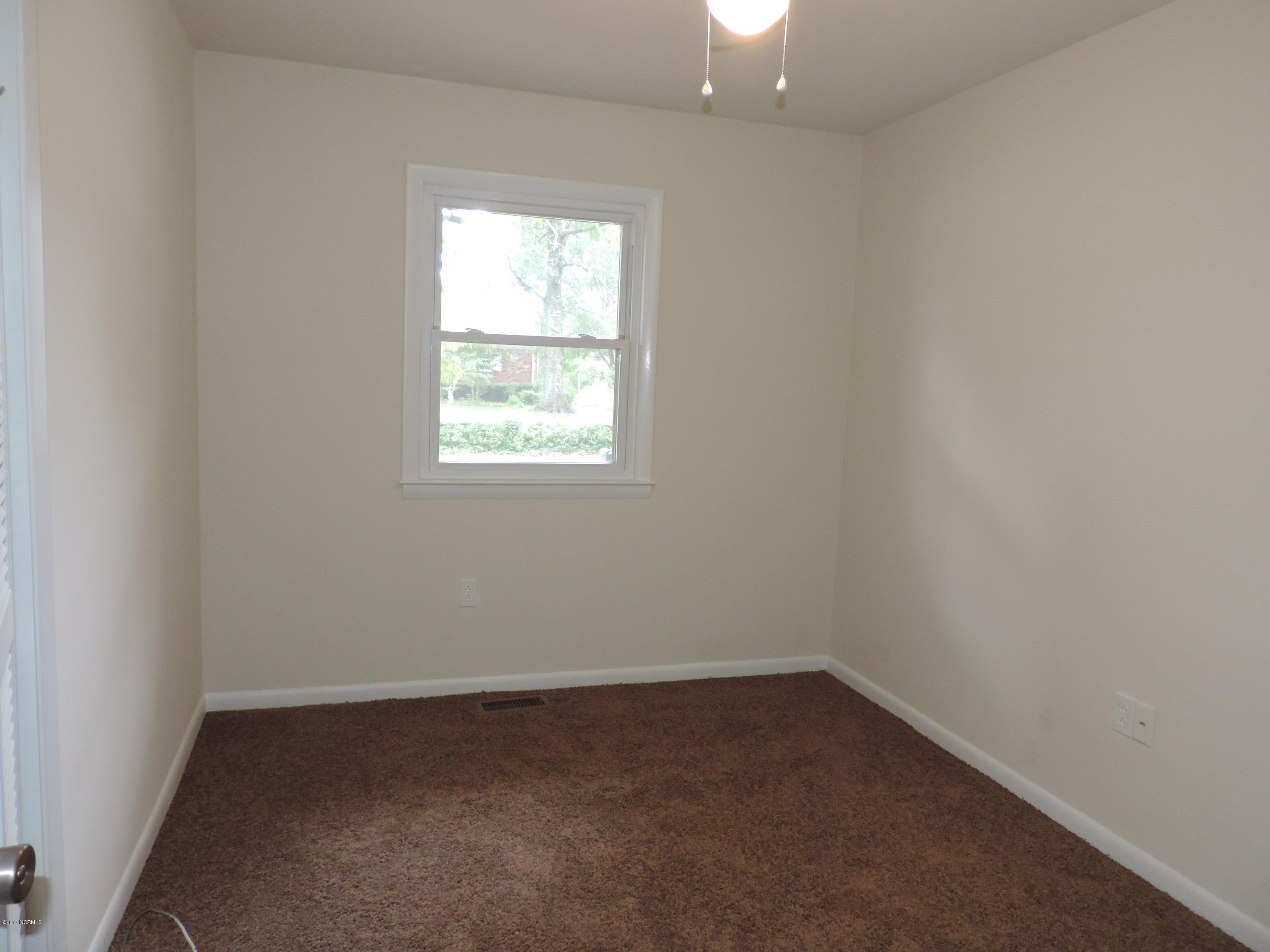 102 Pine Dale Road Havelock, NC 28532 - Photo 10 of 22 Bedroom 1