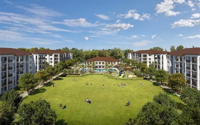 $2,421 | 1874 Heron Club Drive, Unit A3, Delray Beach, FL 33445