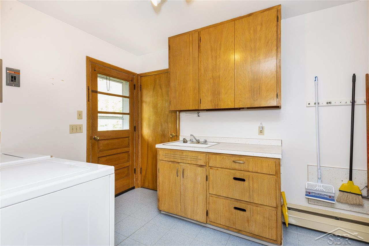 12805 Sarle Road Freeland, MI 48623 - Photo 11 of 43