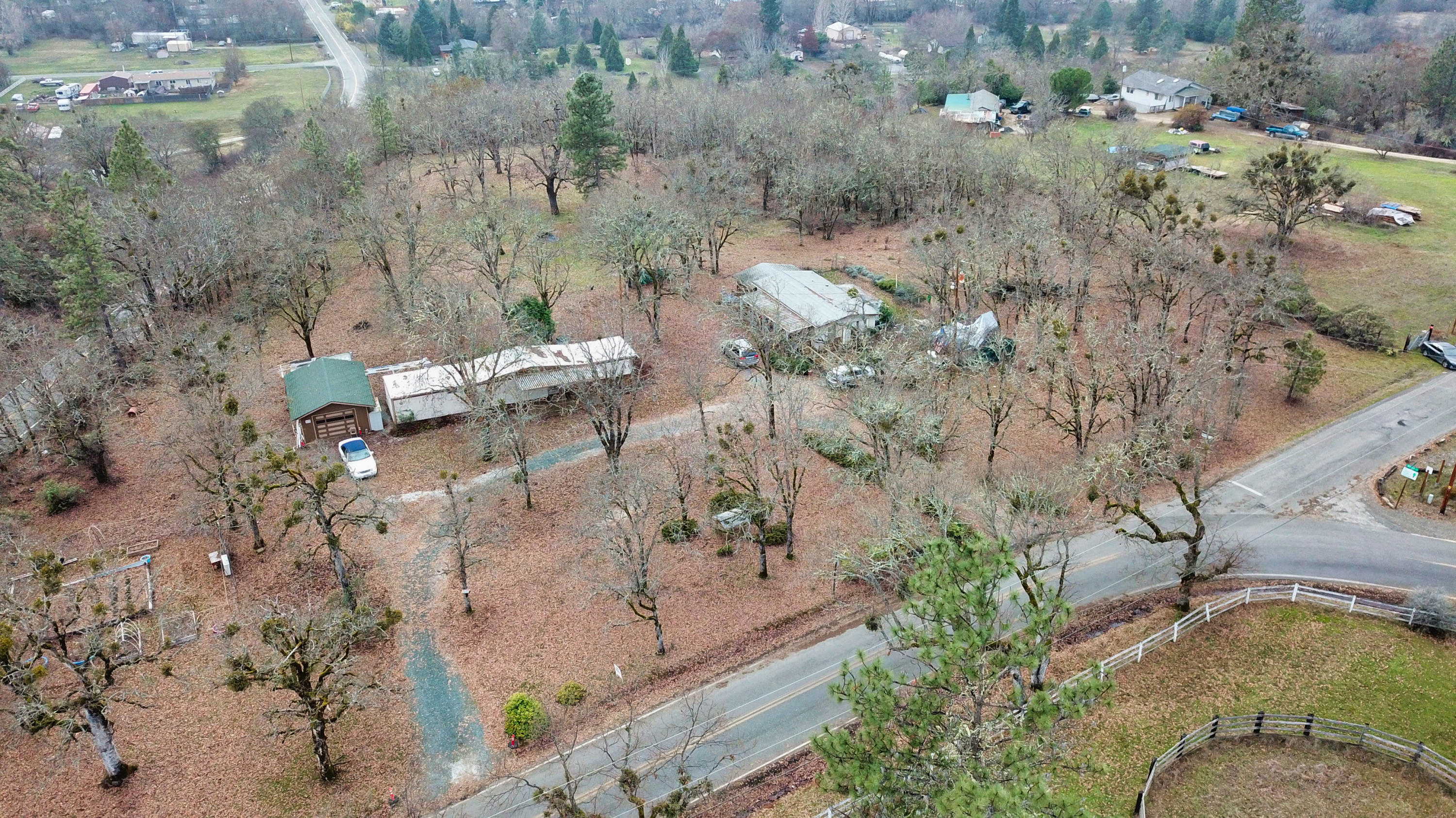 127 B Harris Road Grants Pass, OR 97526 - Photo 7 of 13 Harris rd3