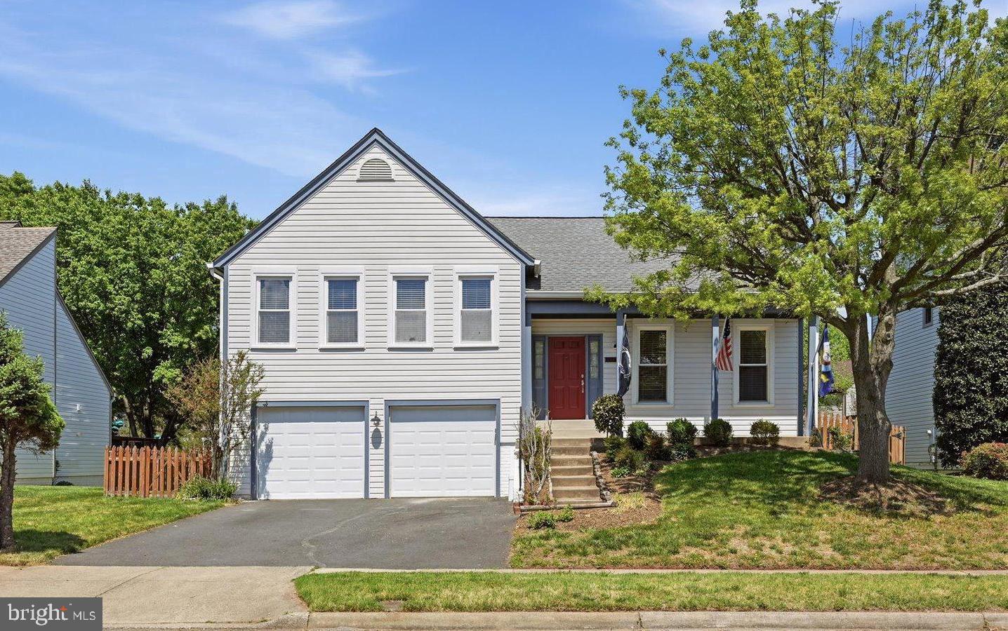 13704 Springhaven Drive Chantilly, VA 20151 - Photo 2 of 39 Fully Updated Chesterfield Model