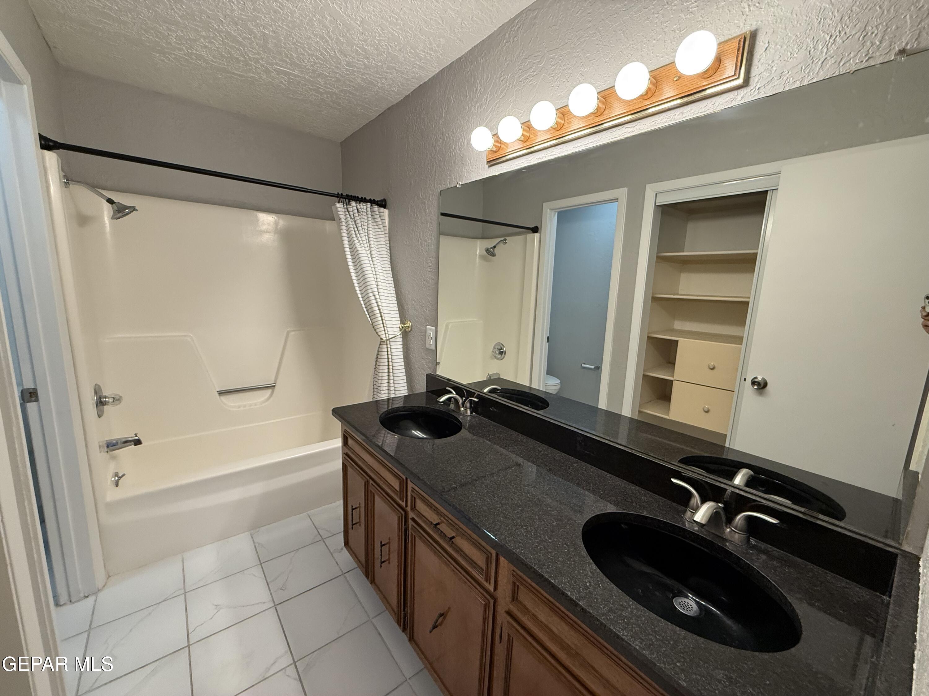 108 North Trevino Road Santa Teresa, NM 88008 - Photo 20 of 26 Guest Bathroom