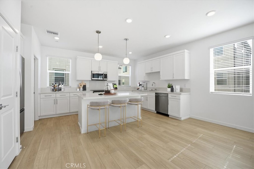 9328 Via Azul Pico Rivera, CA 90660 - Photo 11 of 38