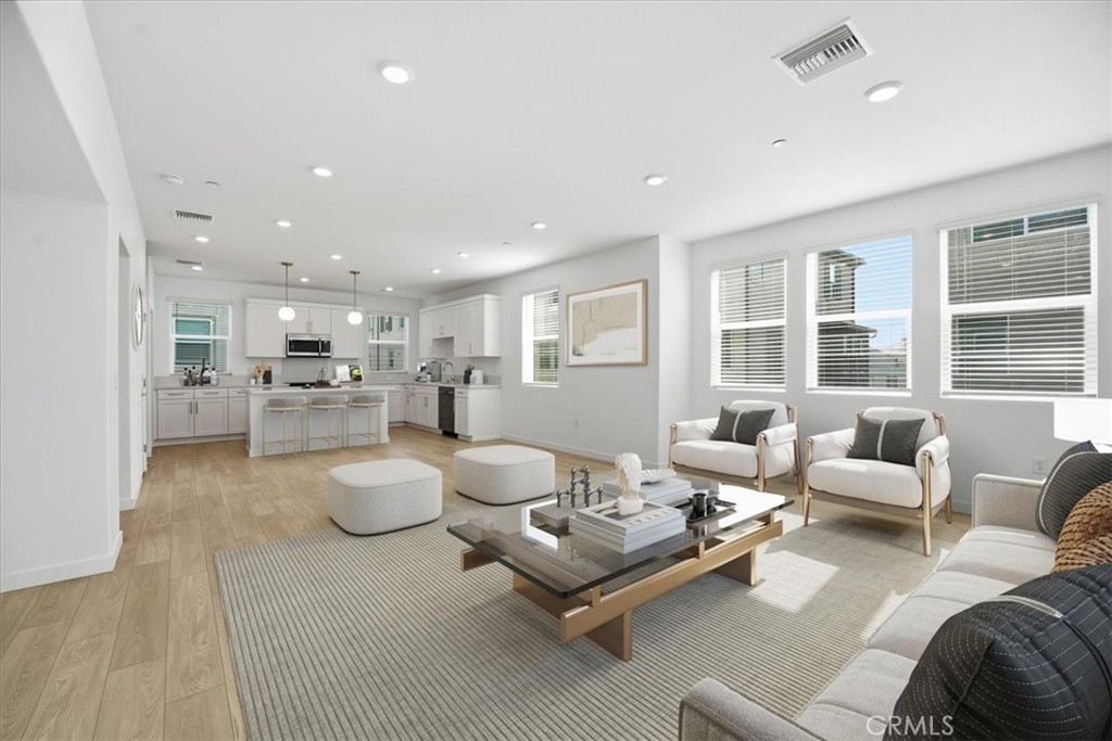 9328 Via Azul Pico Rivera, CA 90660 - Photo 10 of 38