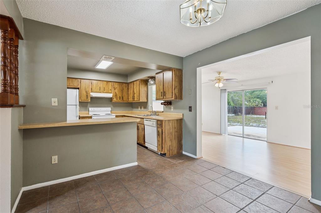 8723 Hill Pine Road Orlando, FL 32825 - Photo 3 of 23