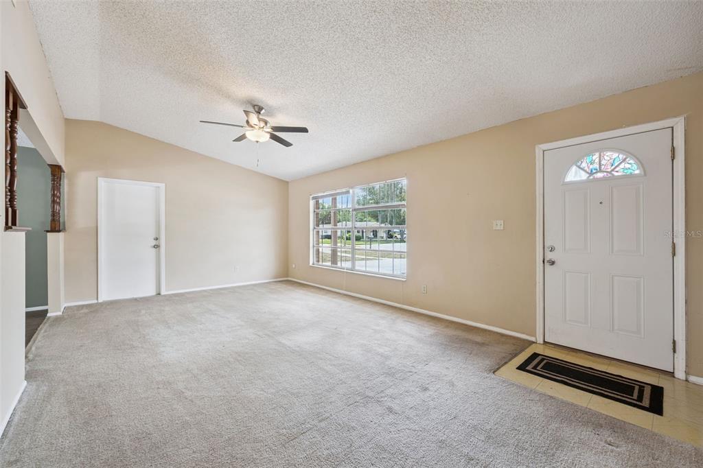 8723 Hill Pine Road Orlando, FL 32825 - Photo 6 of 23