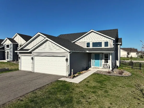 $479,000 | 380 Cross Circle, Dundas, MN 55019