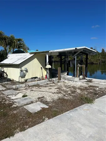 a view of a house