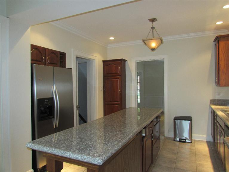 215 Catalpa Road Lexington, KY 40502 - Photo 17 of 53 Photo 17