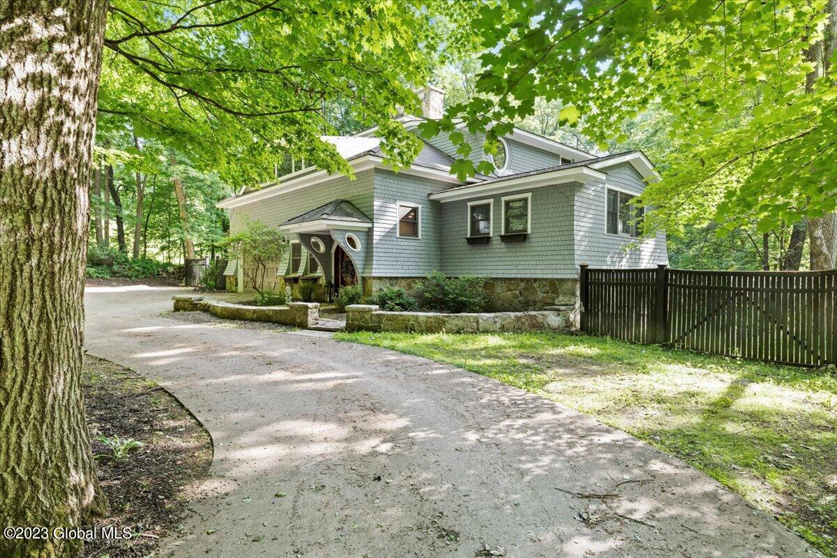 233 Locust Grove Road Greenfield, NY 12833 - Photo 4 of 38 01-DSC05474