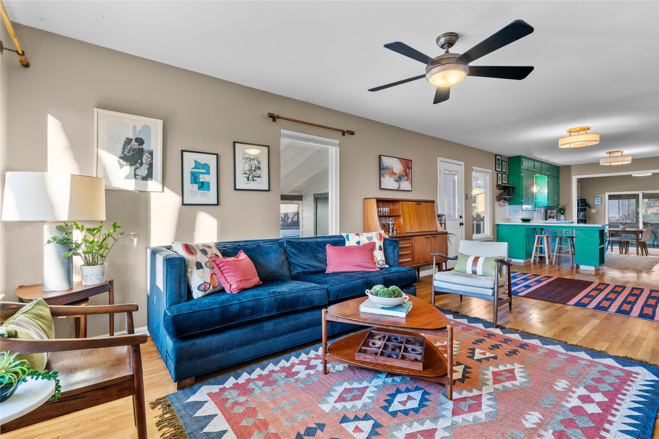 5505 Joe Sayers Avenue Austin, TX 78756 - Photo 4 of 29 Living Room