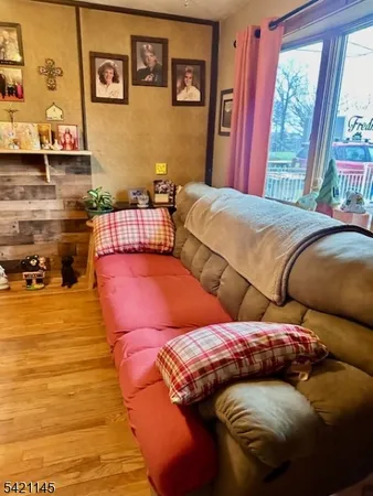 $379,000 | 12 Chincopee Avenue, Hopatcong, NJ 07843