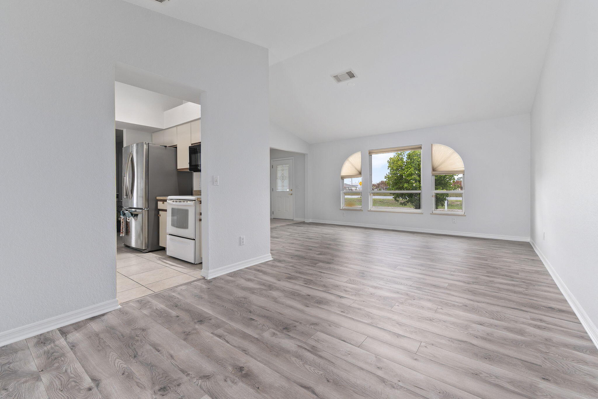 2452 Southwest Fair Isle Road Port St. Lucie, FL 34987 - Photo 15 of 52 16-web-or-mls-DSC04228