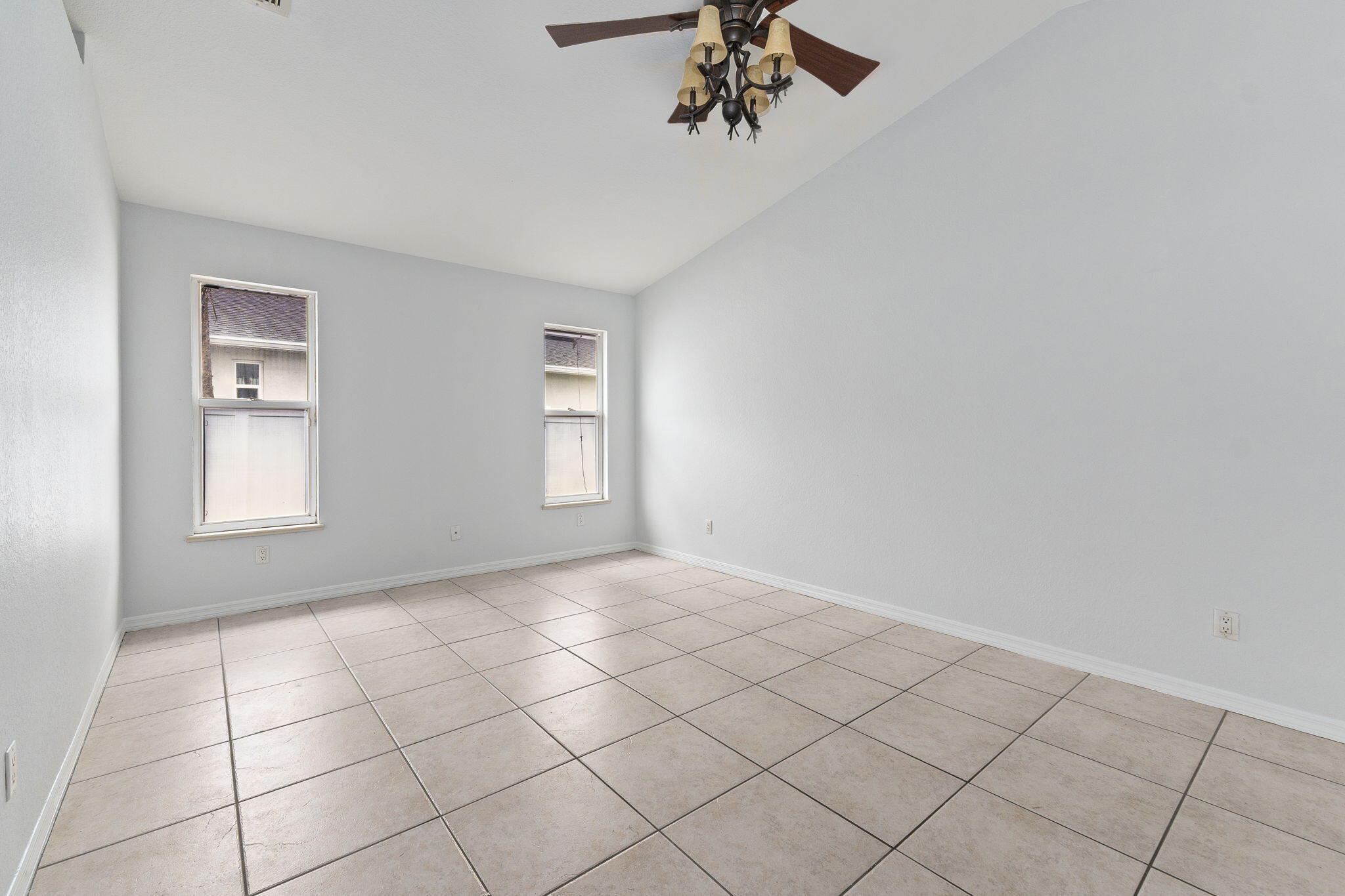 2452 Southwest Fair Isle Road Port St. Lucie, FL 34987 - Photo 6 of 52 7-web-or-mls-DSC04299