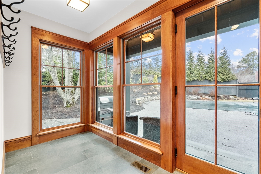 32 Standish Circle Wellesley, MA 02481 - Photo 8 of 29 a view of an entryway