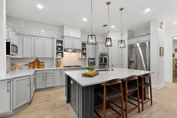 $4,975 | 102 Kildrummy Lane, Austin, TX 78738