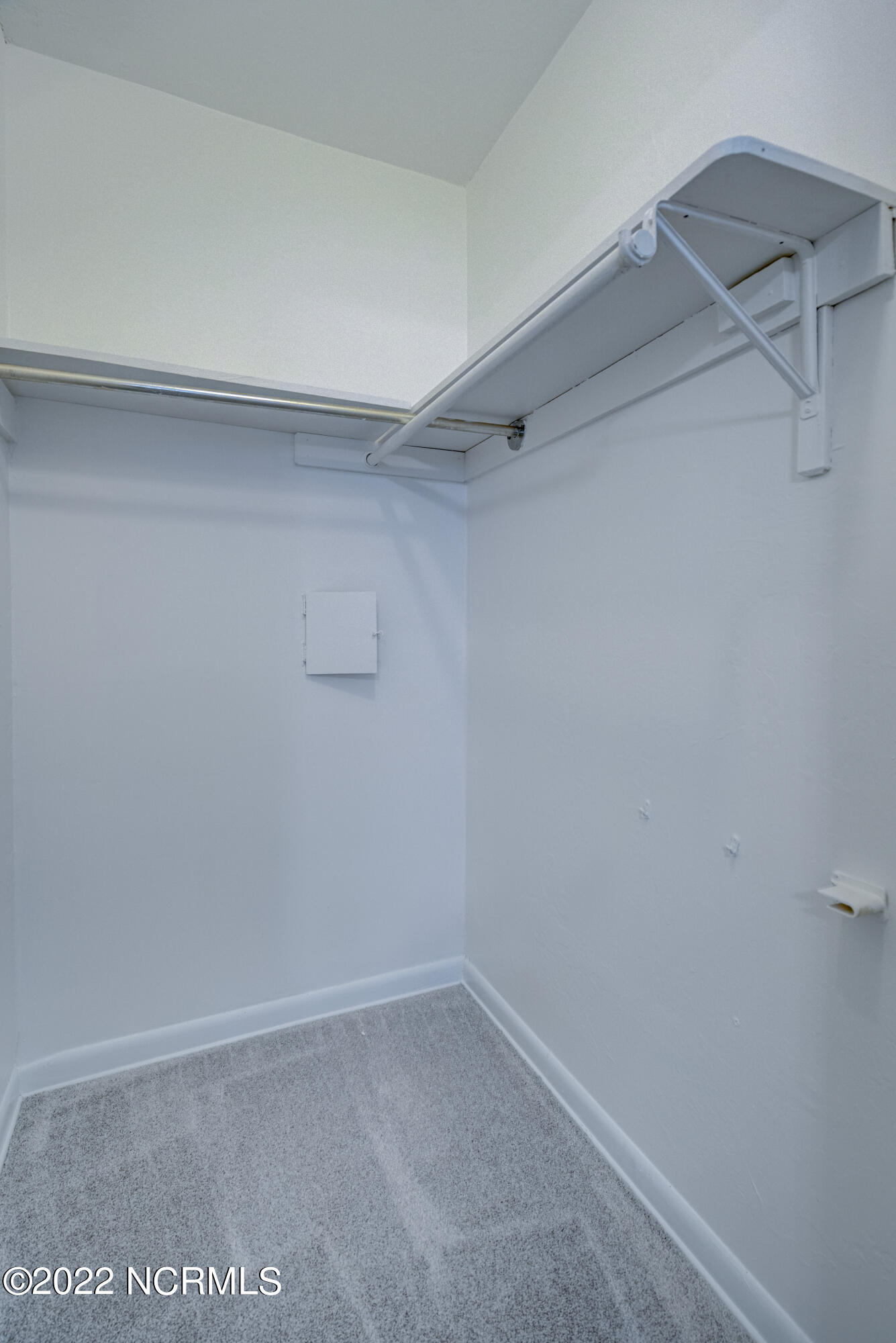 4493 Holly Tree Road Wilmington, NC 28412 - Photo 17 of 34 Master Closet