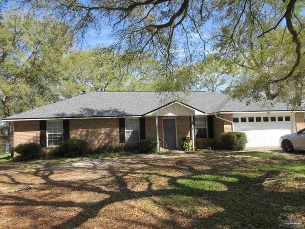 $1,600 | 4738 Live Oak Lane, Pace, FL 32571