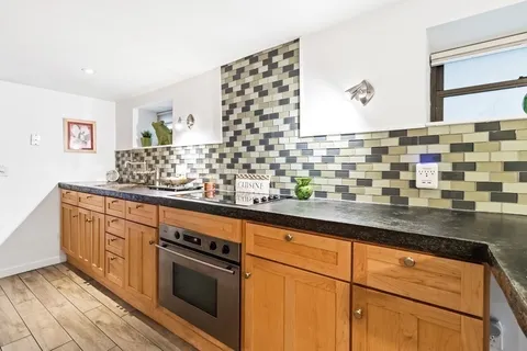 $550,000 | 92 Green Street, Unit 1, Boston, MA 02129