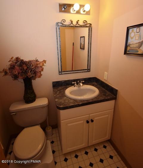 5033 Pine Ridge Road East Stroudsburg, PA 18302 - Photo 19 of 21 powder room