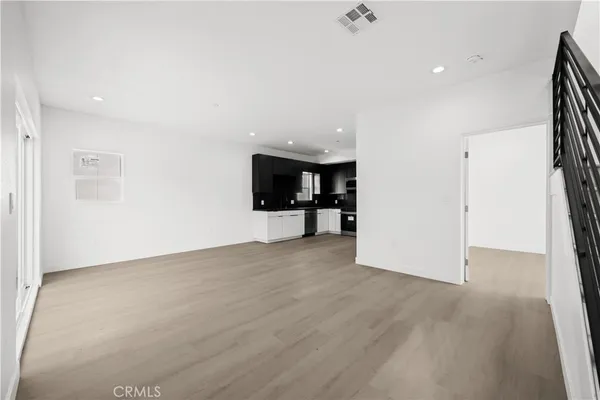 $4,050 | 644 North Boyle, Los Angeles, CA 90033
