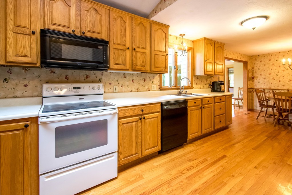 223 Clover Road Ludlow, MA 01056 - Photo 3 of 28 Gallery Image 3