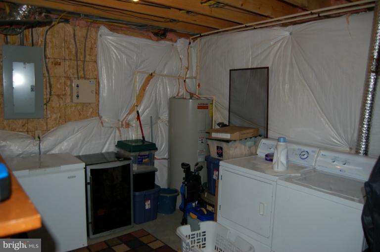 195 Salt Lick Road Front Royal, VA 22630 - Photo 14 of 30 Laundry room/ storage