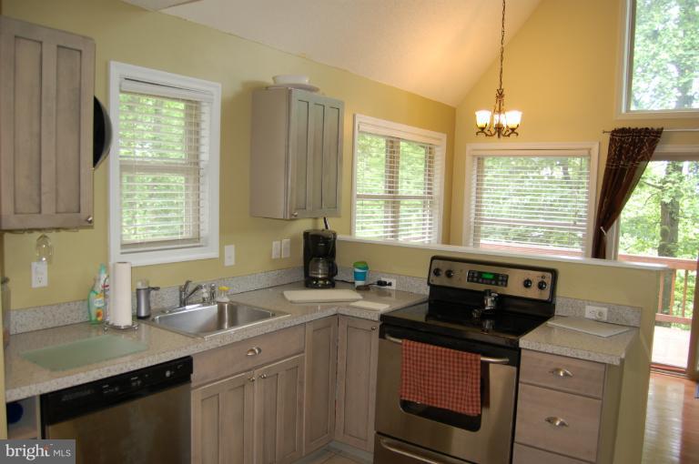 195 Salt Lick Road Front Royal, VA 22630 - Photo 19 of 30 Kitchen