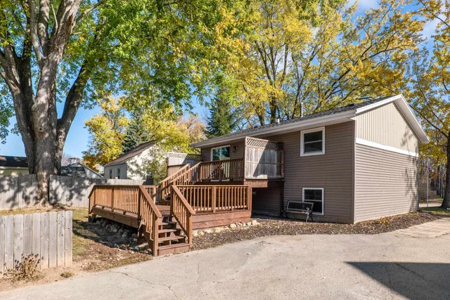 $375,000 | 471 Walker Avenue, Green Lake, WI 54941