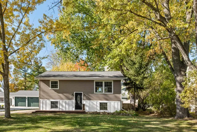 $375,000 | 471 Walker Avenue, Green Lake, WI 54941