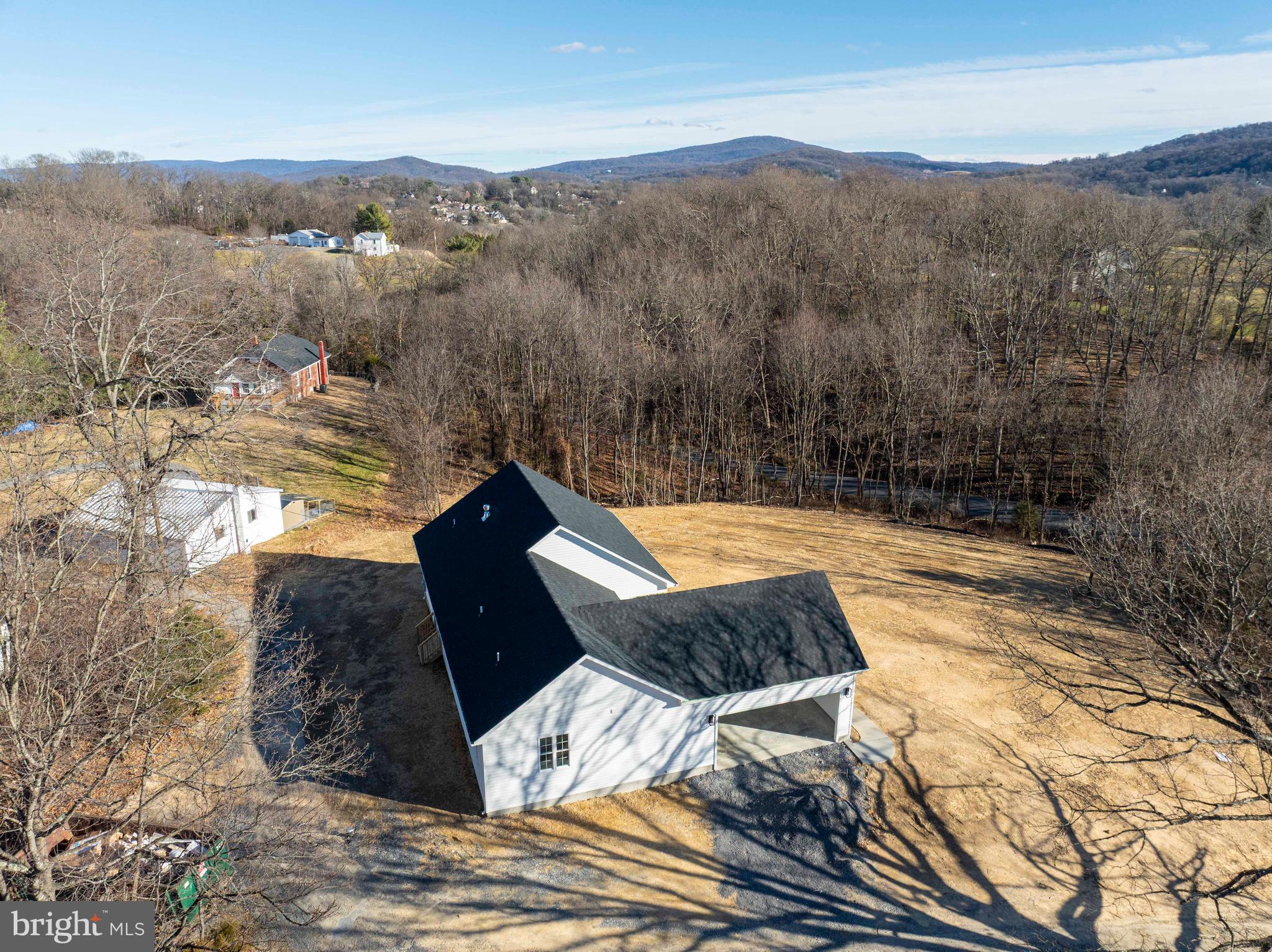 1633 Catlett Mountain Road Front Royal, VA 22630 - Photo 14 of 69