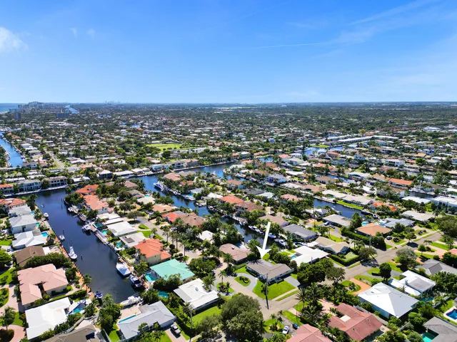 wooden view of an ocean with city view