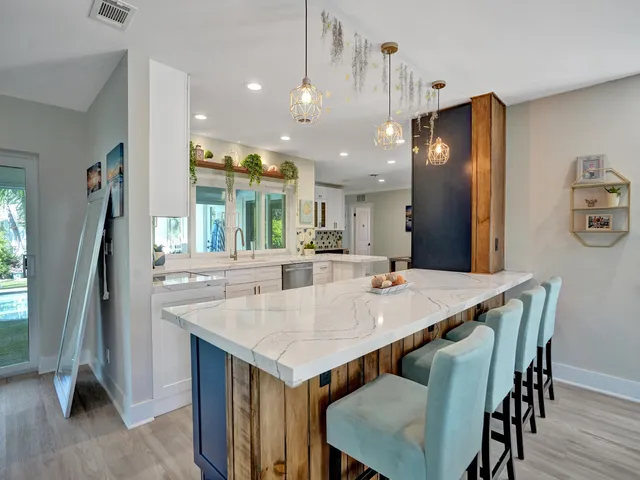 $2,130,000 | 3821 Northeast 29th Avenue, Lighthouse Point, FL 33064