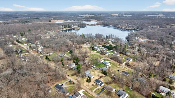 $224,900 | 131 Eaglehurst Drive, Jerome, MI 49249