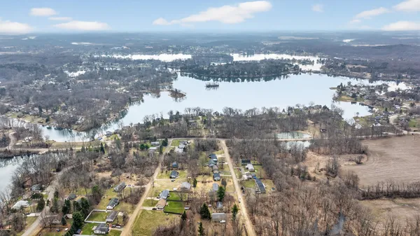 $224,900 | 131 Eaglehurst Drive, Jerome, MI 49249