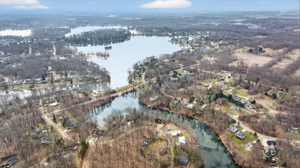 $224,900 | 131 Eaglehurst Drive, Jerome, MI 49249