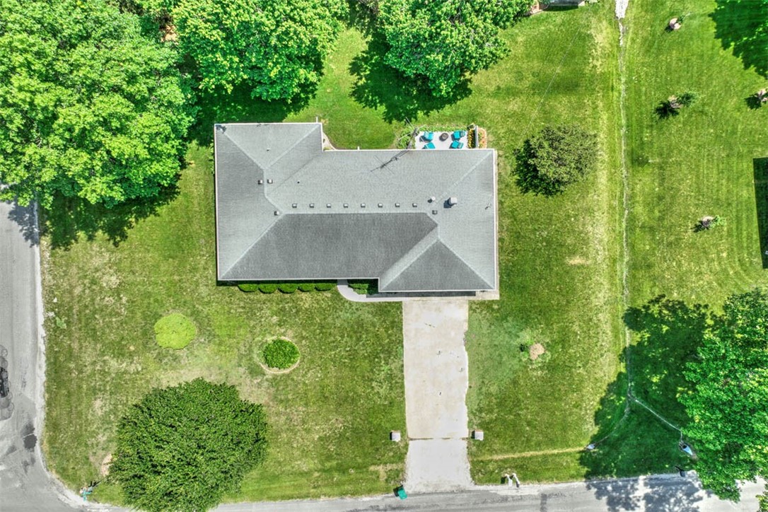 2311 Sands Drive Decatur, IL 62526 - Photo 6 of 33