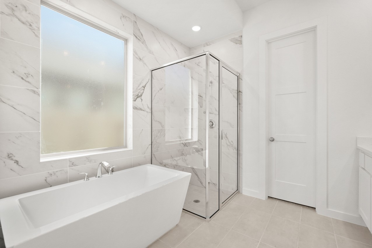 13039 Wandering Rdg Lane Conroe, TX 77302 - Photo 11 of 25 Primary Bathroom