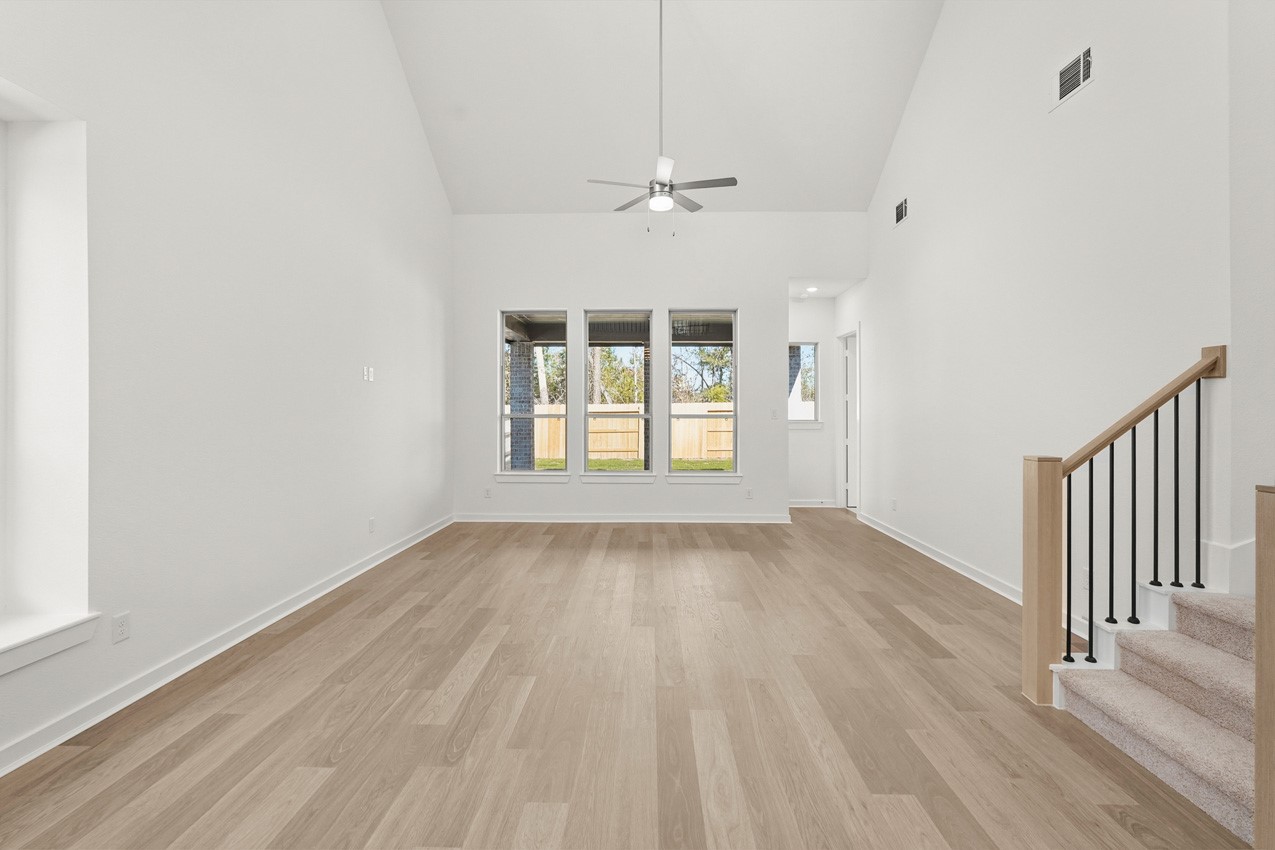 13039 Wandering Rdg Lane Conroe, TX 77302 - Photo 8 of 25 Family Room