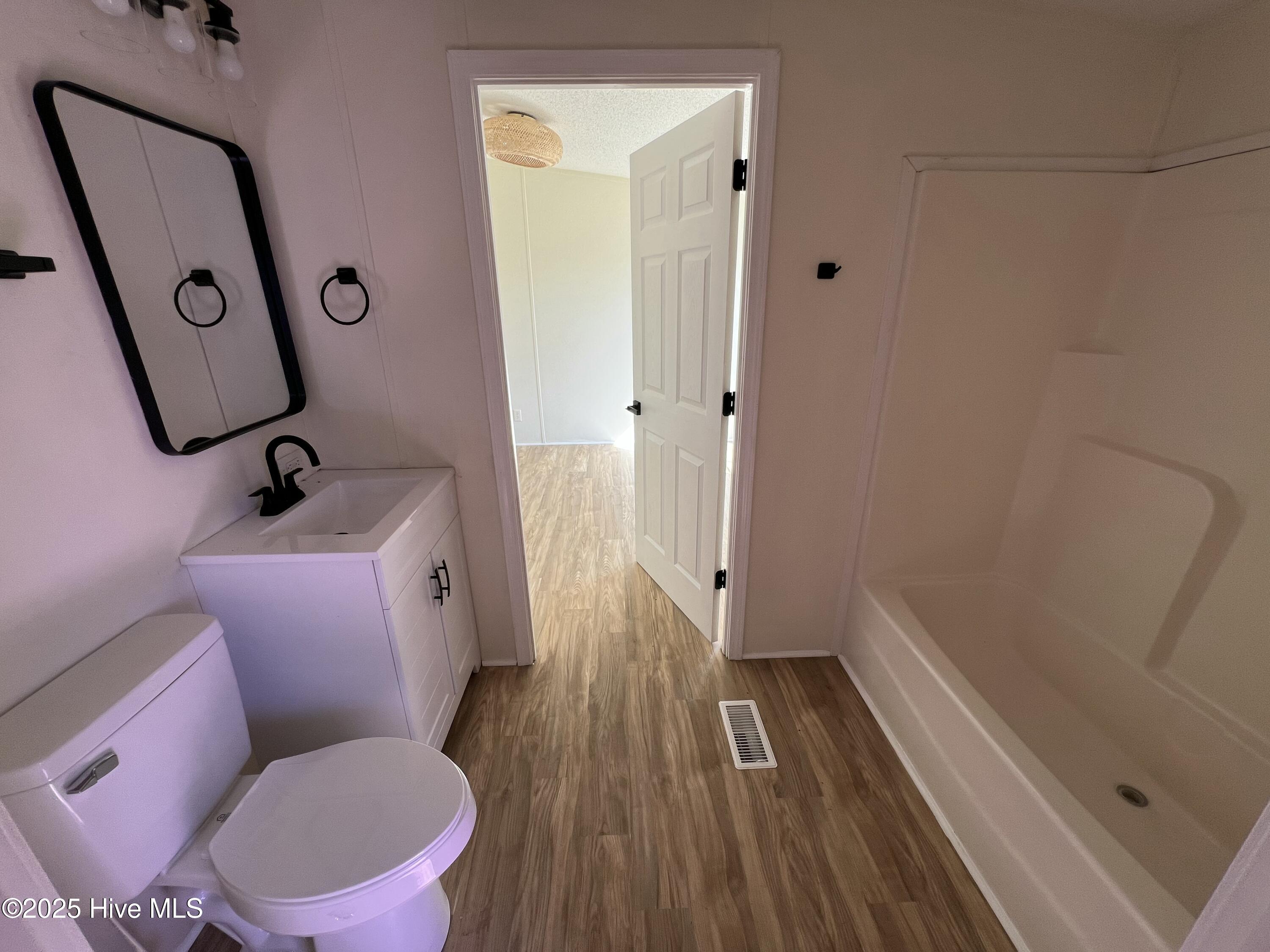 102 Ruger Court Pikeville, NC 27863 - Photo 35 of 44 Jack and Jill Bathroom