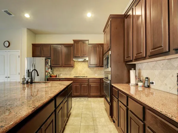 $3,300 | 7309 Jaborandi Drive, Austin, TX 78739