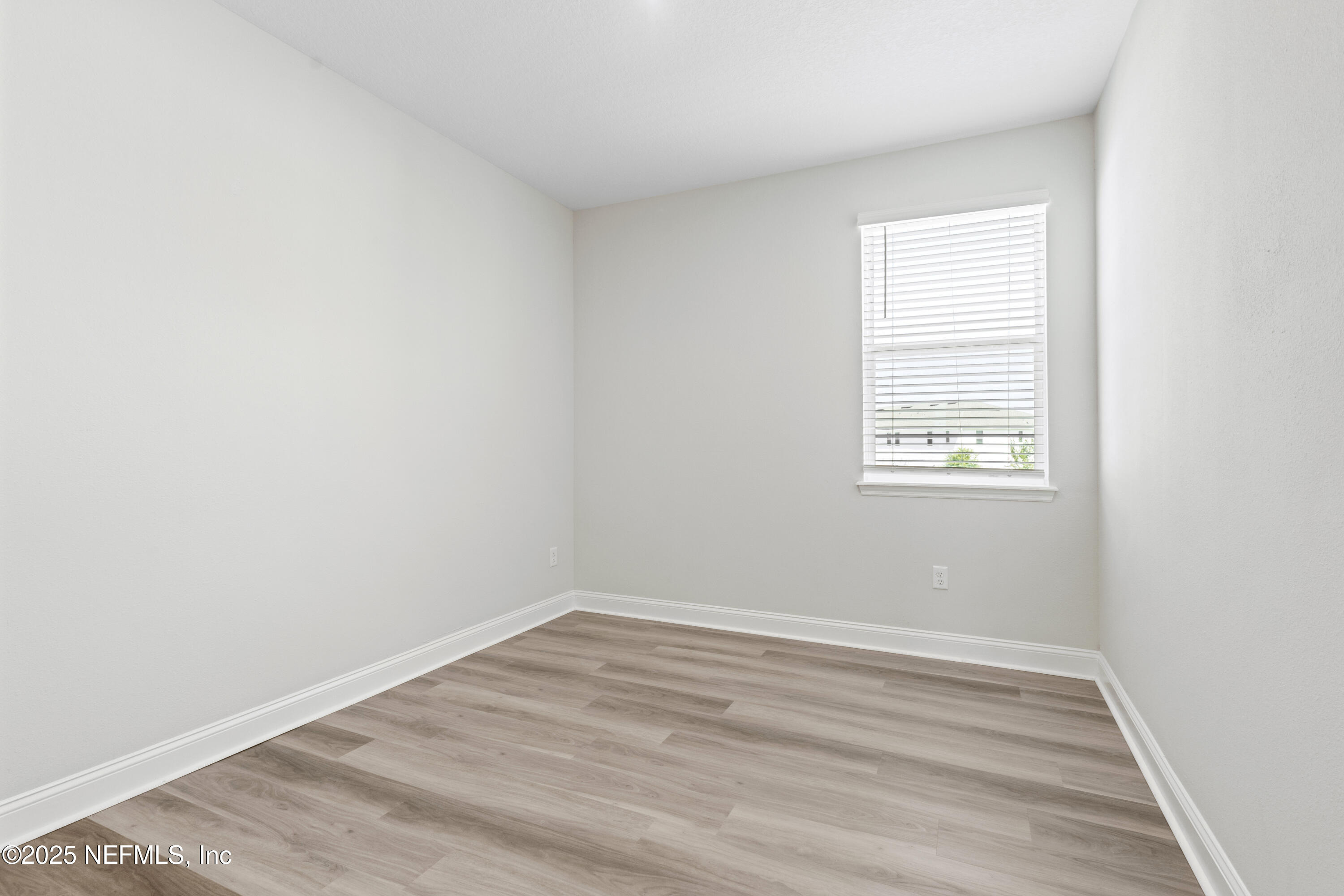 3524 Oystercatcher Way Jacksonville, FL 32224 - Photo 22 of 40 an empty room with a window