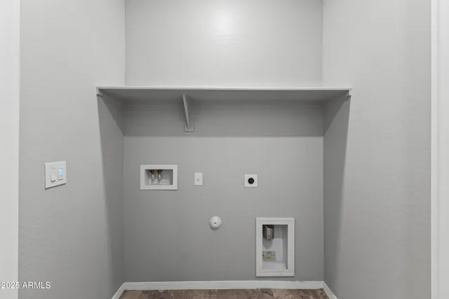 $370,000 | 613 East Elm Lane, Avondale, AZ 85323