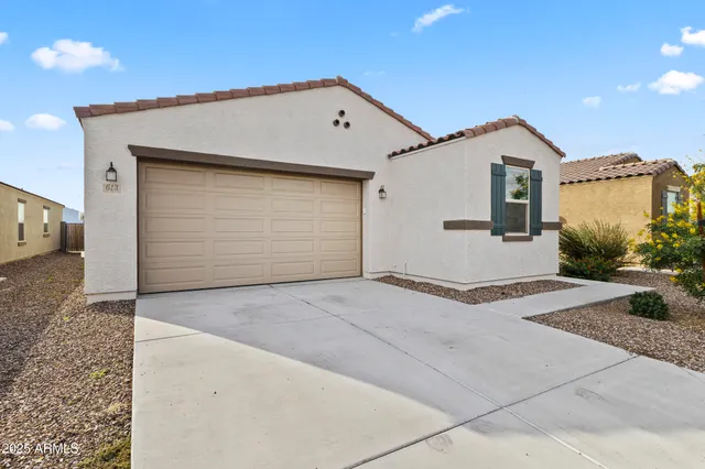 $370,000 | 613 East Elm Lane, Avondale, AZ 85323