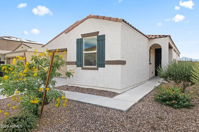 $370,000 | 613 East Elm Lane, Avondale, AZ 85323